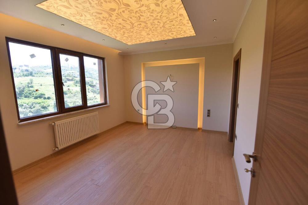 YILDIZZLI SÜMELA EVLERİNDE LÜKSÜ YAŞATAN MUHTEŞEM 4+1 DAİRE