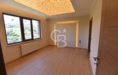 YILDIZZLI SÜMELA EVLERİNDE LÜKSÜ YAŞATAN MUHTEŞEM 4+1 DAİRE