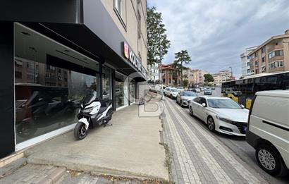KISIKLI'DA CADDE ÜZERİ GENİŞ CEPHE 220 M2 KİRALIK DÜKKAN