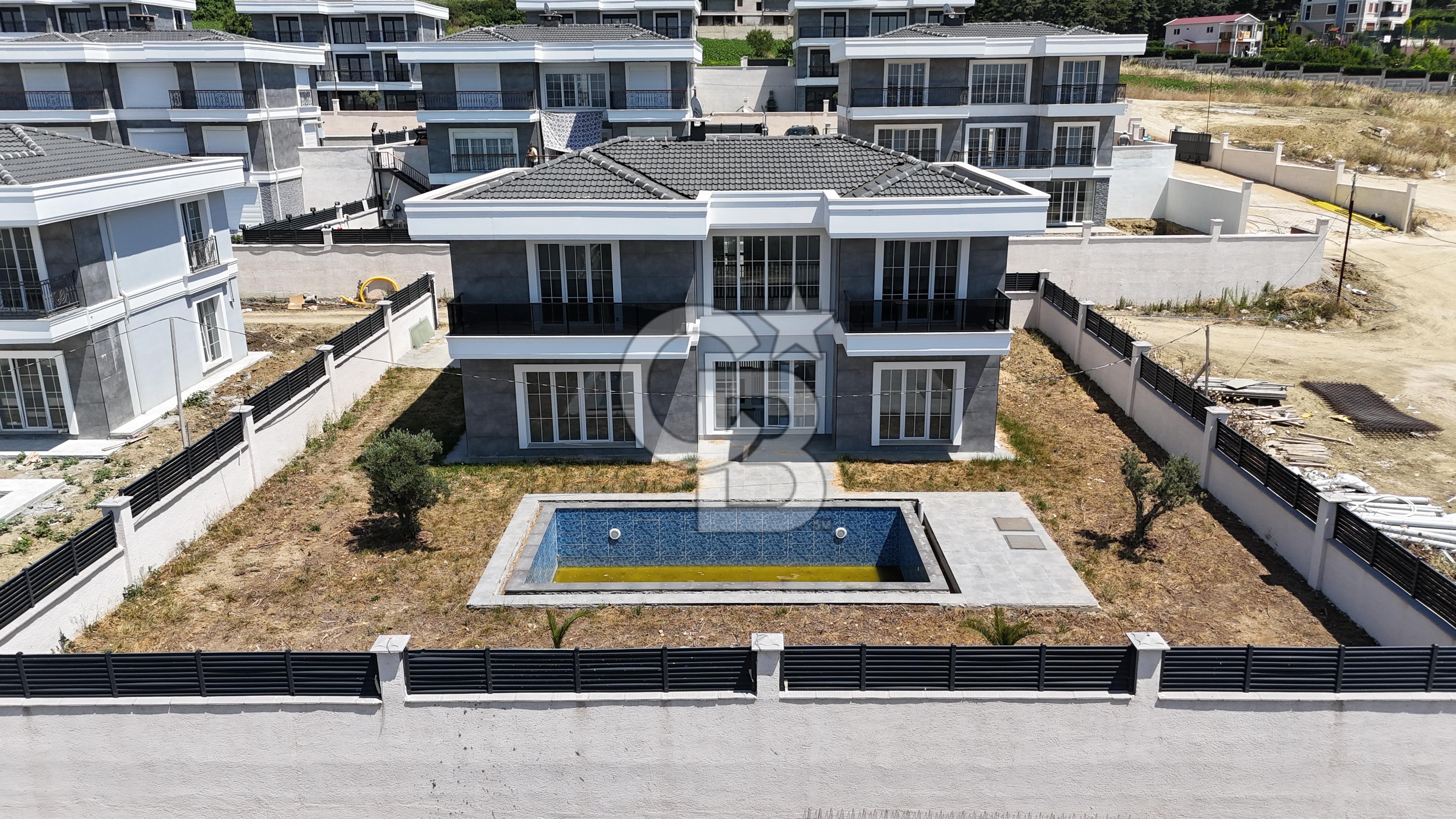 Silivri Ortaköy’de Satılık Villa