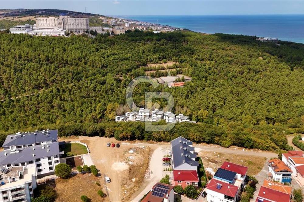 Merkezi Konumda Full Deniz Manzaralı Satılık Fırsat Villa 