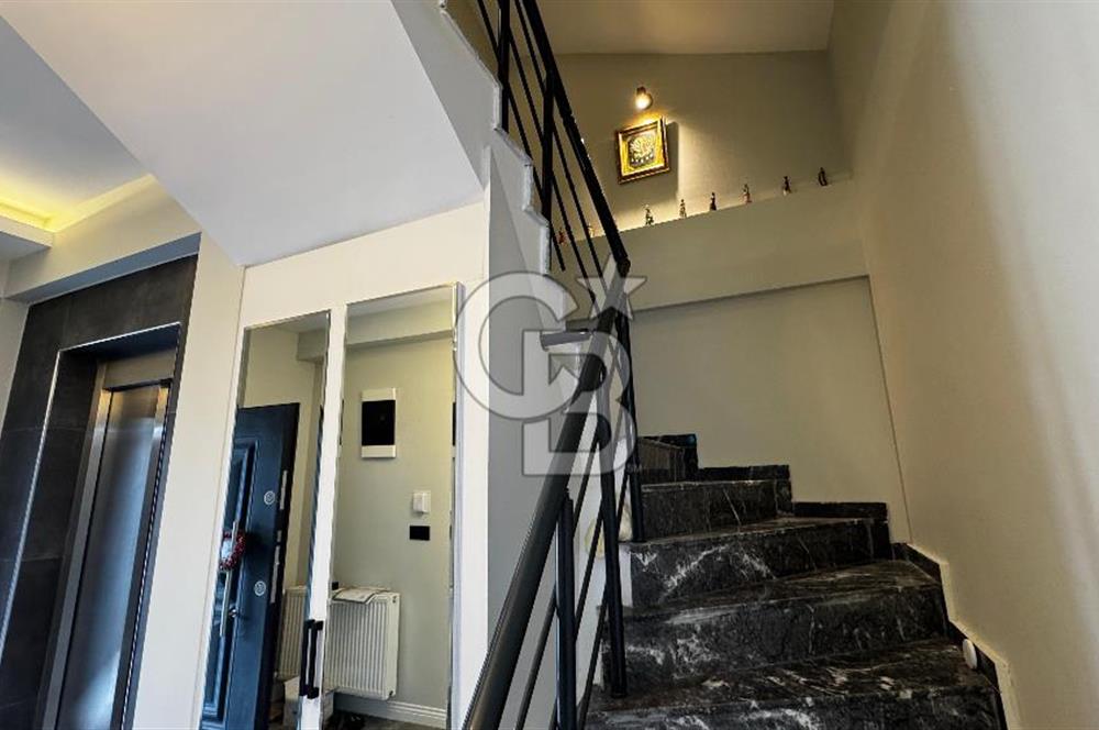 Merkezi Konumda Full Deniz Manzaralı Satılık Fırsat Villa 