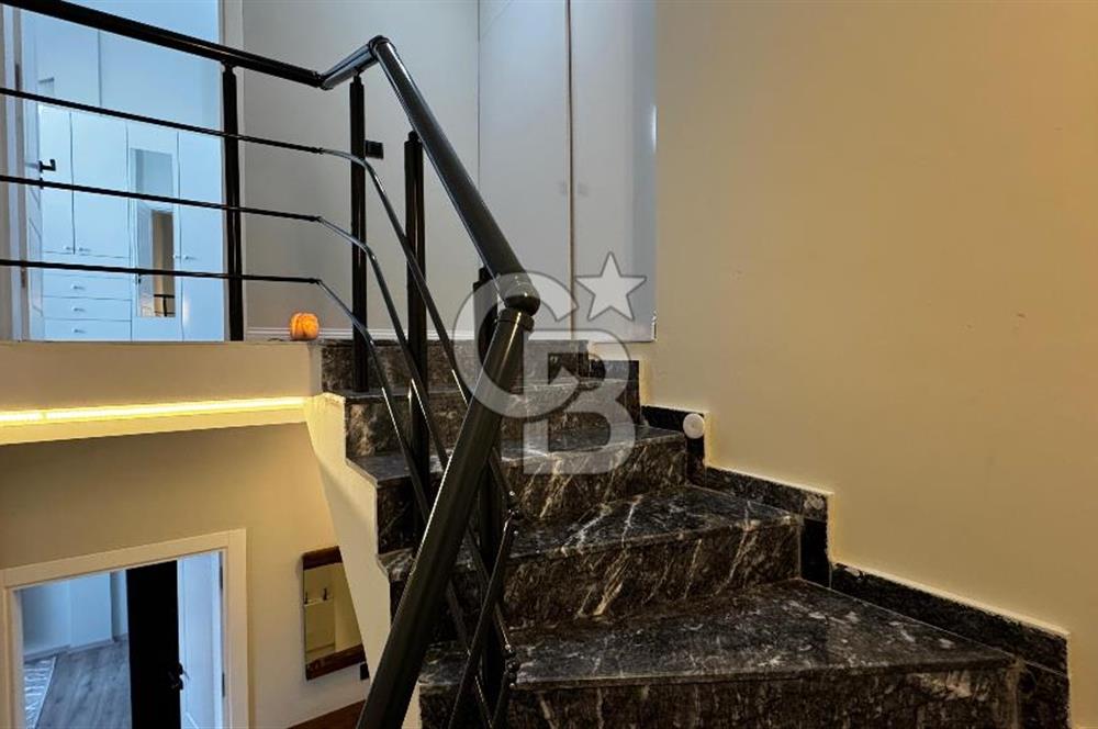 Merkezi Konumda Full Deniz Manzaralı Satılık Fırsat Villa 