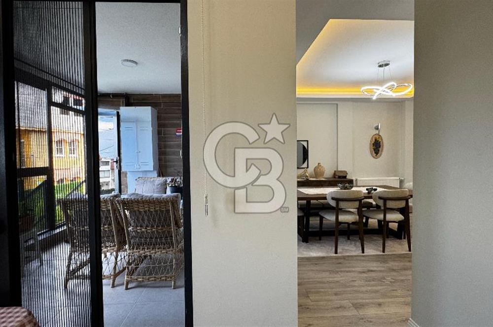 Merkezi Konumda Full Deniz Manzaralı Satılık Fırsat Villa 