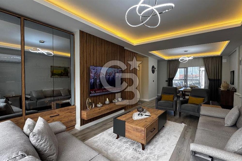 Merkezi Konumda Full Deniz Manzaralı Satılık Fırsat Villa 