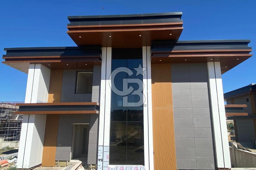 GÖLBAŞI HACILAR'DA 1750 M2 ARSA ÜZERİNDE MÜSTAKİL 5+1 LÜKS VİLLA