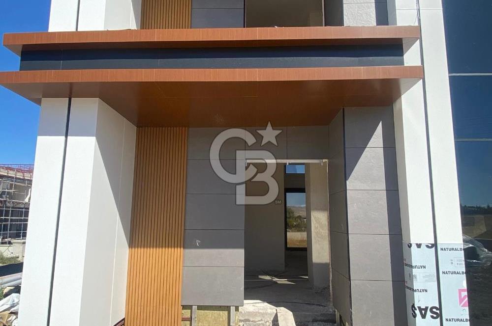 GÖLBAŞI HACILAR'DA 1750 M2 ARSA ÜZERİNDE MÜSTAKİL 5+1 LÜKS VİLLA
