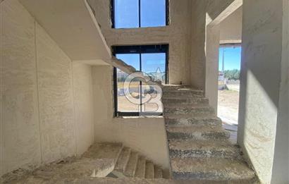 GÖLBAŞI HACILAR'DA 1750 M2 ARSA ÜZERİNDE MÜSTAKİL 5+1 LÜKS VİLLA