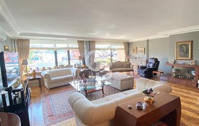 ARNAVUTKÖY SAHİLDE EN SEÇKİN APARTMANDA SATILIK YALI DAİRESİ