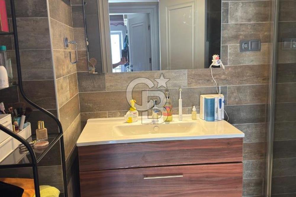İçerenköy de sitede 3+1 ebeveyn banyolu kiralık