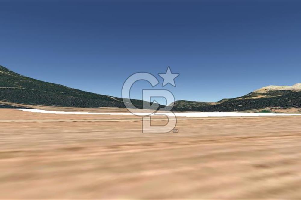 KAŞ ÇAMLIOVADA SATILIK TEK TAPU TARLA