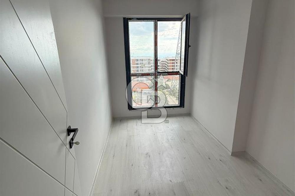 3+1 HAVUZLU GÜVENLİKLİ SİTE İÇERSİNDE DENİZ MANZARALI DAİRE