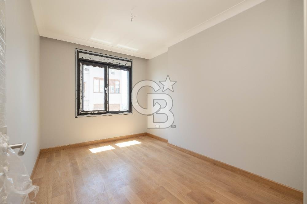 Çiftehavuzlar Sahil'de 205 m² Kapanmaz Deniz Manzaralı 4+1 Daire