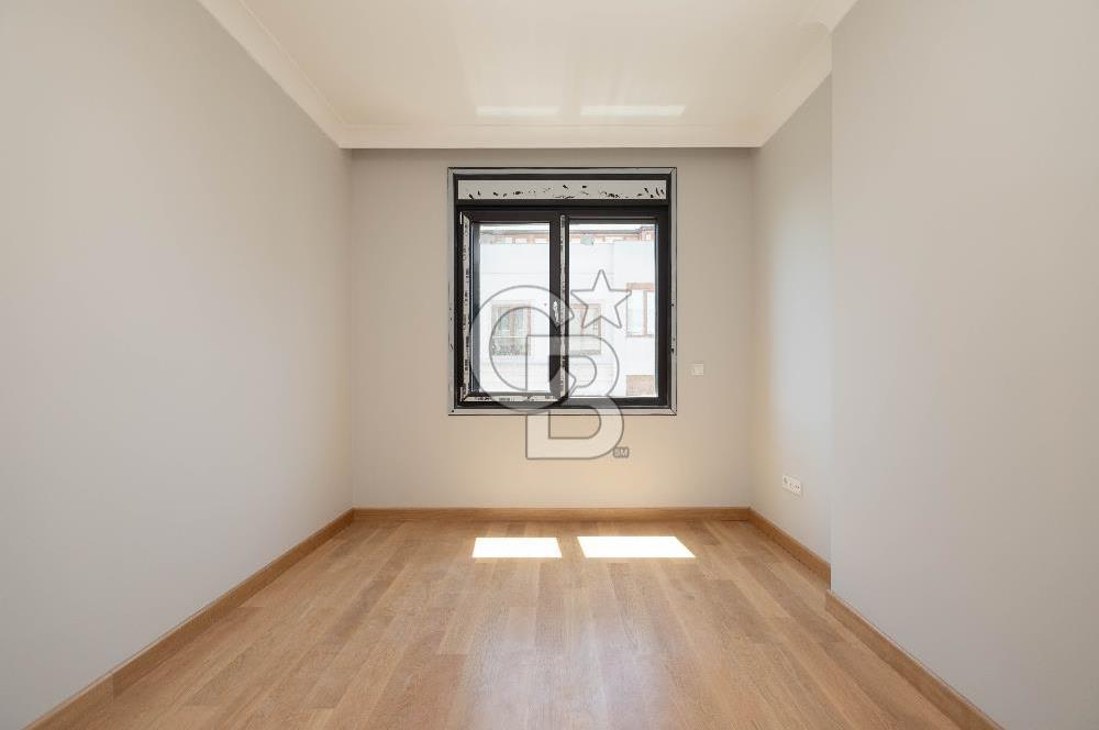 Çiftehavuzlar Sahil'de 205 m² Kapanmaz Deniz Manzaralı 4+1 Daire