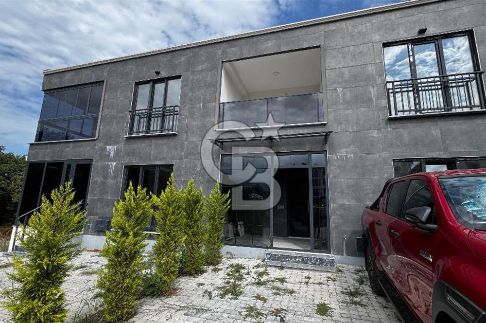 Fırsat Tripleks Merkezi Konumda Asansörlü Villa