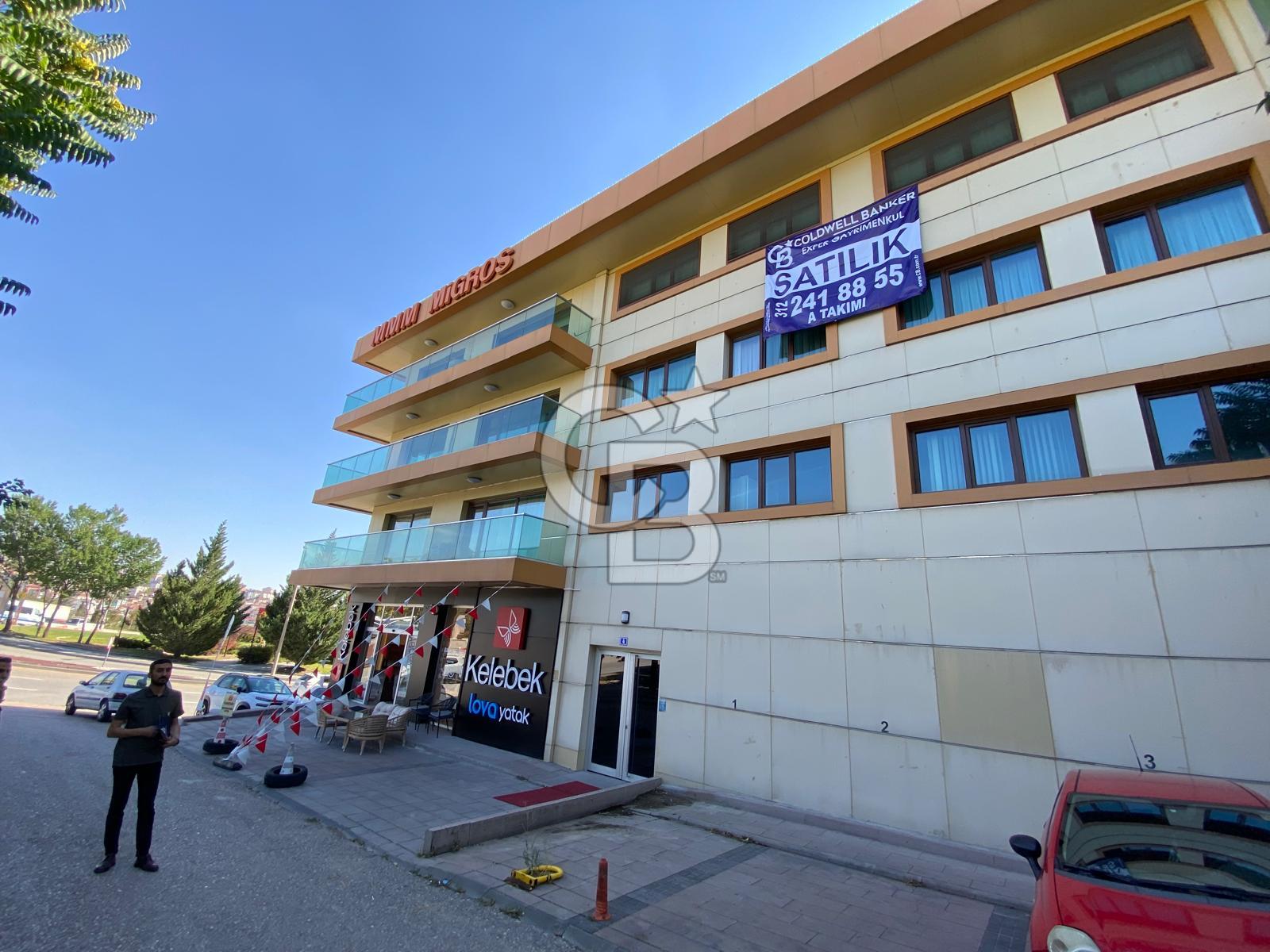 GÖLBAŞI GİRİŞİNDE KONUT & TİCARİ 4+1 SATILIK LÜKS YAPILI DAİRE