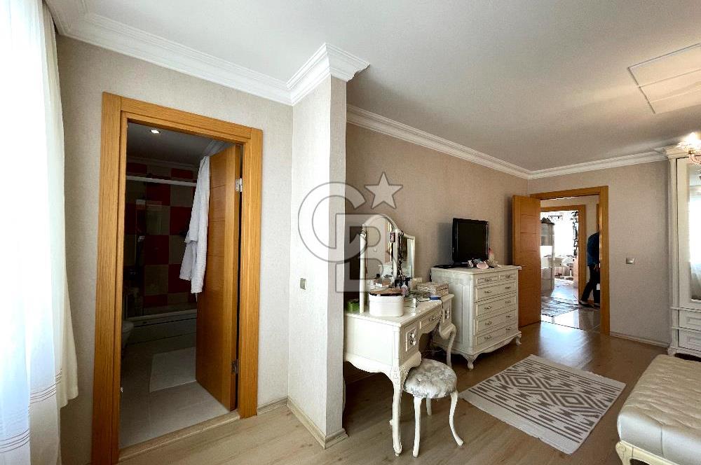 Büyükçekmece'de 4+2 Havuzlu Site, Kapanmaz Deniz Manzaralı Daire