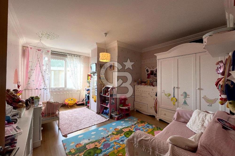 Büyükçekmece'de 4+2 Havuzlu Site, Kapanmaz Deniz Manzaralı Daire