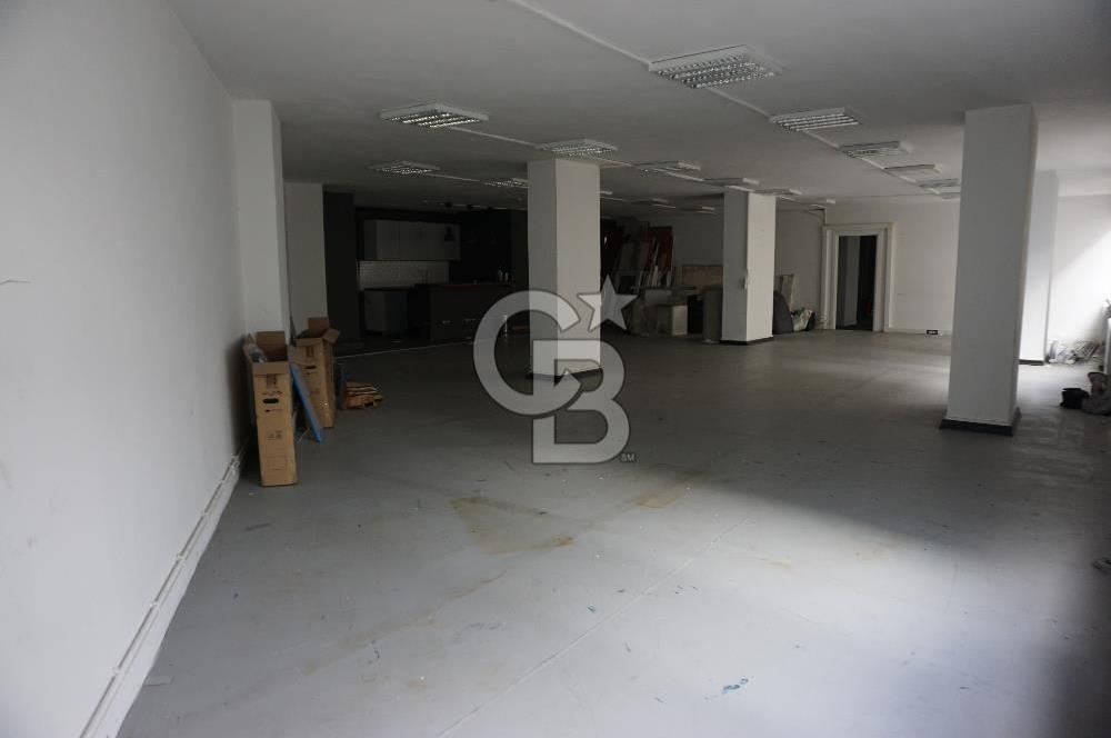 Sultan Selim Caddesi Paraleli Birçok İş Koluna Uygun İş Yeri