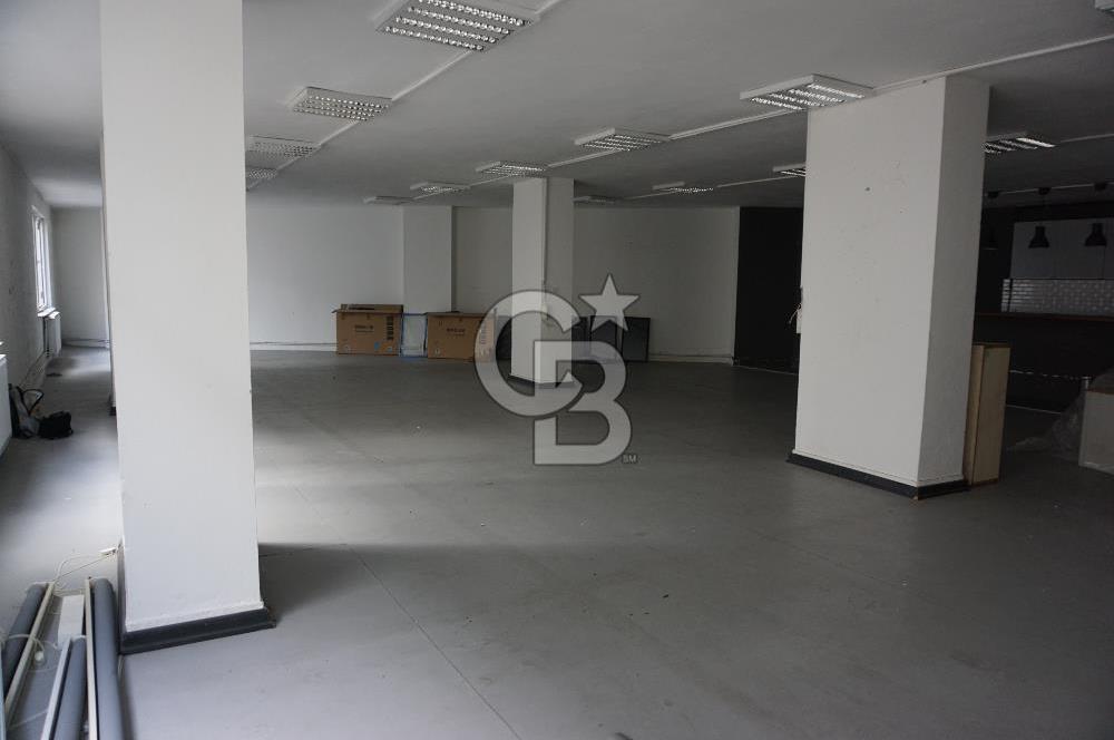 Sultan Selim Caddesi Paraleli Birçok İş Koluna Uygun İş Yeri