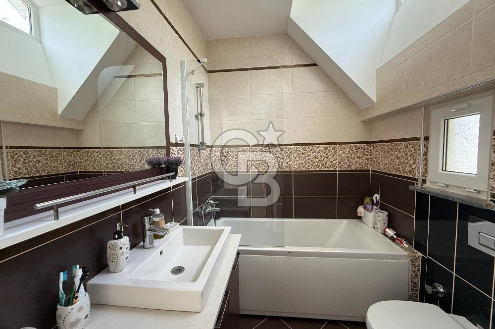 Doğayla İç İçe Butik Sitede Müstakil Villa  Kartepe Country
