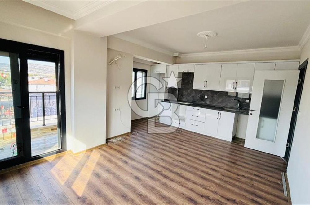 Foça Bağarası Kazım Dirik Mah. Anayola Yakın Kiralık 2+1 Daire