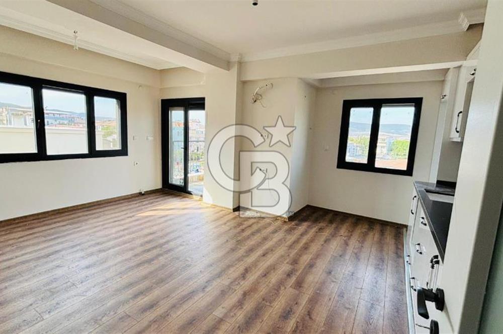 Foça Bağarası Kazım Dirik Mah. Anayola Yakın Kiralık 2+1 Daire