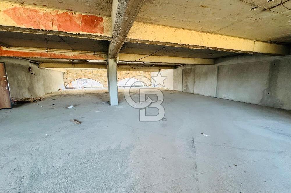 Foça Bağarası Hacıveli Mah. Ana Cadde Üzeri Kiralık Ofis