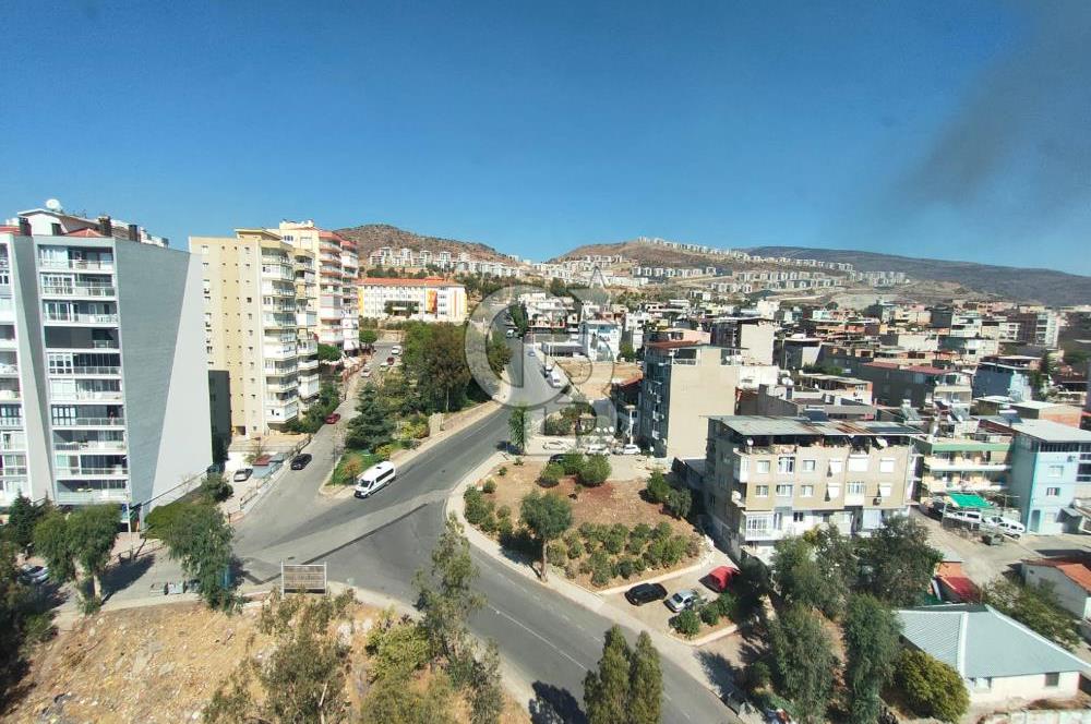 Bayraklı 75.YIL Mahalle Site İçerisinde 3+1 Kiralık Daire