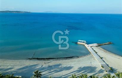 Çeşme Boyalık’ta Site İçi Denize Sıfır 2+1 Kiralık Daire