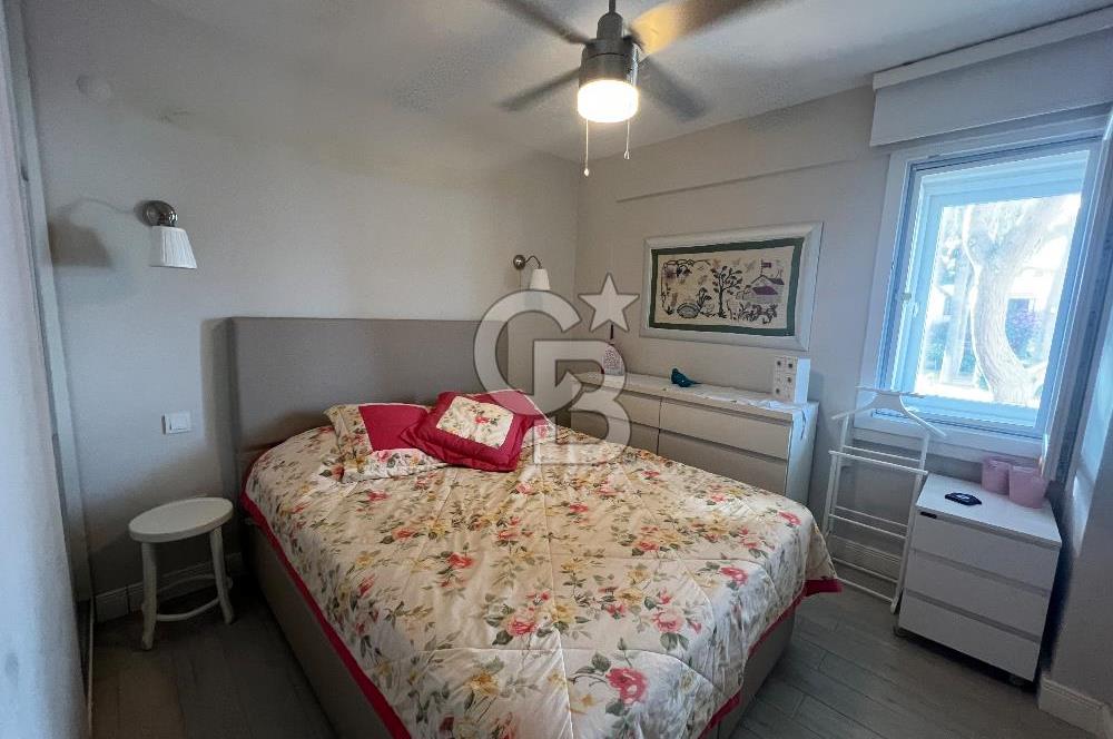 Çeşme Boyalık’ta Site İçi Denize Sıfır 2+1 Kiralık Daire