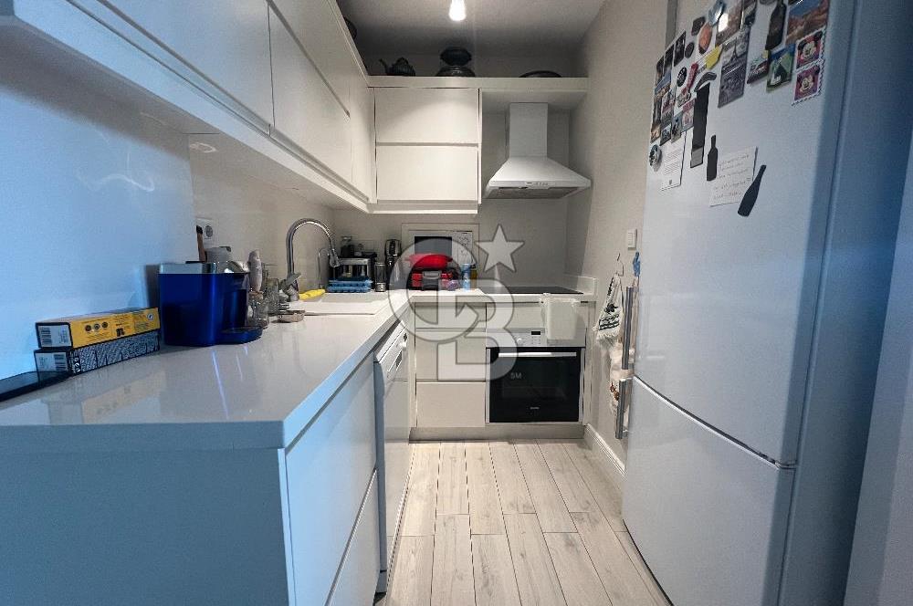 Çeşme Boyalık’ta Site İçi Denize Sıfır 2+1 Kiralık Daire