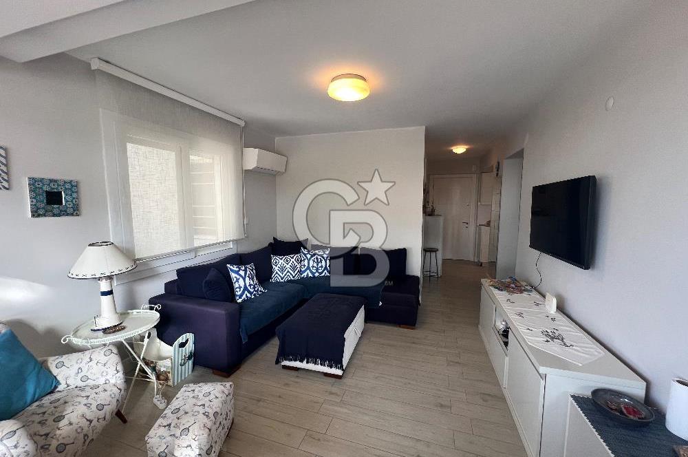 Çeşme Boyalık’ta Site İçi Denize Sıfır 2+1 Kiralık Daire