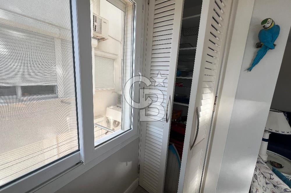 Çeşme Boyalık’ta Site İçi Denize Sıfır 2+1 Kiralık Daire