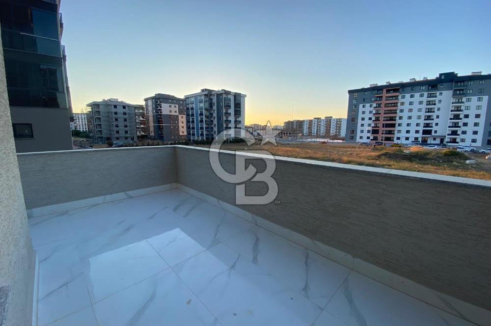 ÇANAKKALE MERKEZ KARACAÖRENDE SATILIK GENİŞ TERASLI 1+1 DAİRE!