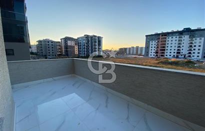ÇANAKKALE MERKEZ KARACAÖRENDE SATILIK GENİŞ TERASLI 1+1 DAİRE!