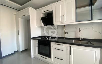 ÇANAKKALE MERKEZ BARBAROS'TA CADDE ÜZERİ SATILIK SIFIR GENİŞ 2+1 DAİRE!