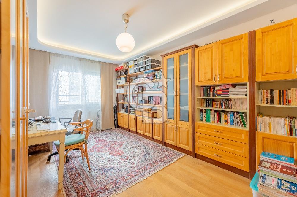 MAVİŞEHİR SELÇUK BLOKLARI TADİLATLI 4+1 SATILIK KÖŞE DAİRE