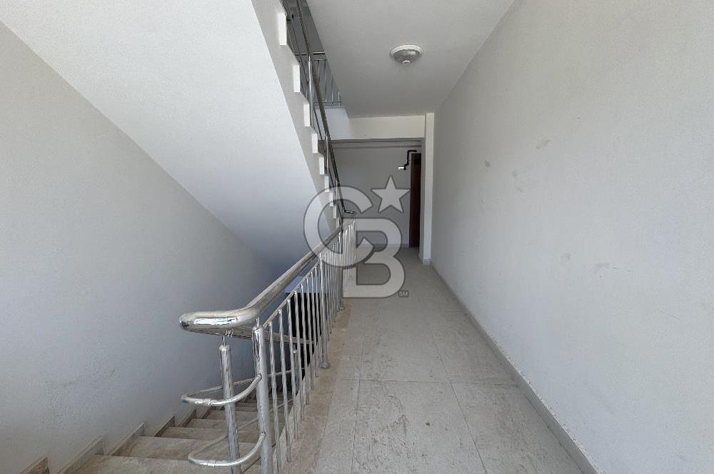 GARDEN BORNOVA SİTESİ'NDE SATILIK 1+1 HAVUZ CEPHELİ DAİRE