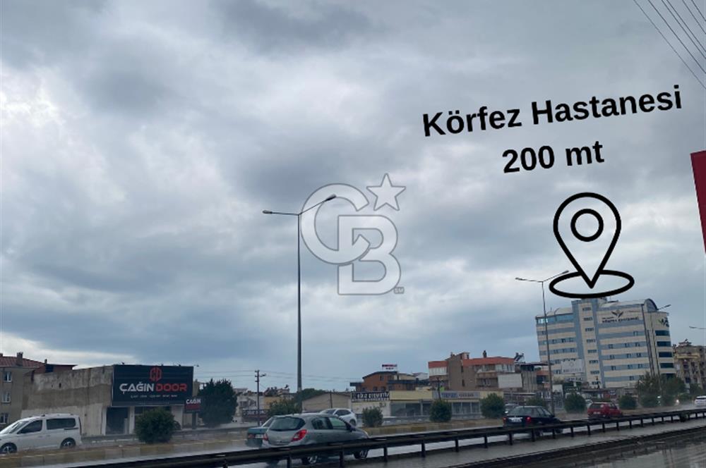 KADIKÖY'DE 0 BİNADA DAĞ MANZARALI 2+1 GENİŞ DAİRE