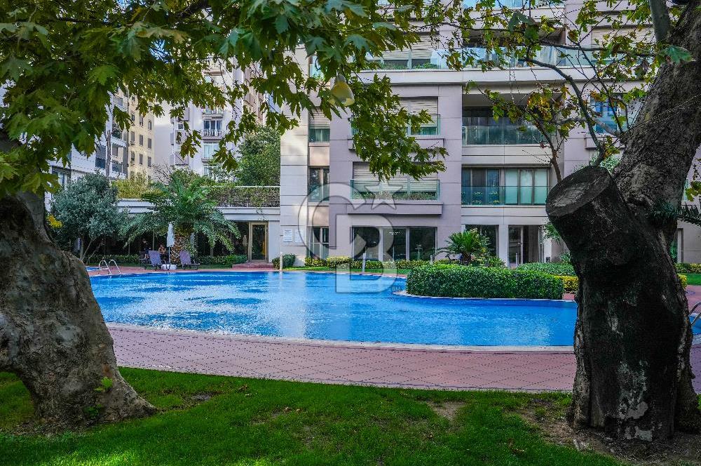 CADDEBOSTAN ÖMERPAŞA BÜYÜKHANLI RESIDENCETA SATILIK 5+1 DAİRE