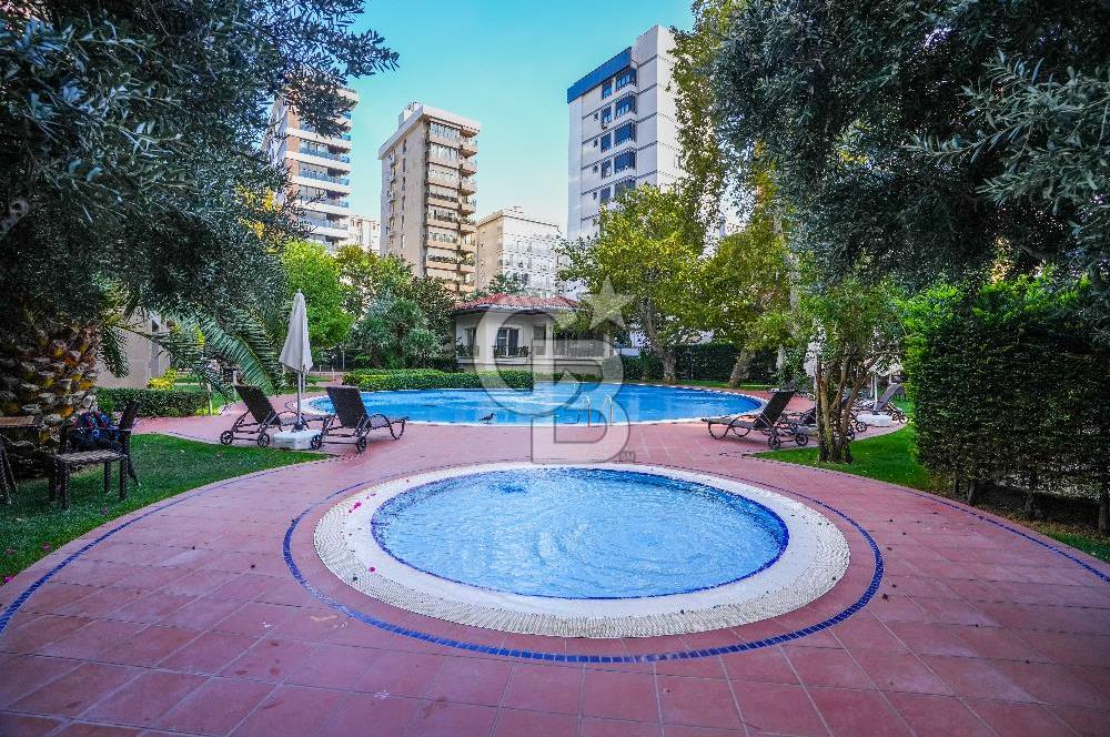 CADDEBOSTAN ÖMERPAŞA BÜYÜKHANLI RESIDENCETA SATILIK 5+1 DAİRE