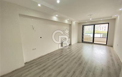 KADIKÖY'DE 0 BİNADA DAĞ MANZARALI 2+1 GENİŞ DAİRE