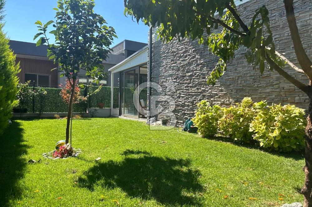 GÜMÜŞTEPE' DE SATILIK MÜSTAKİL GENİŞ 3+1 VİLLA