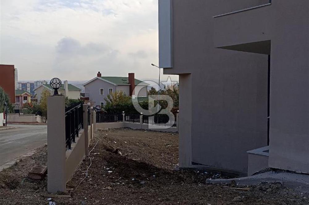 Alacaatlı da Muhteşem Konumlu Natamam İkiz Villa