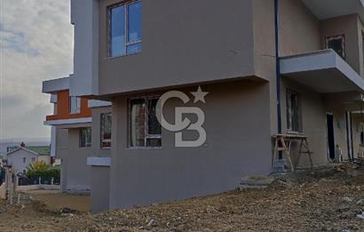 Alacaatlı da Muhteşem Konumlu Natamam İkiz Villa