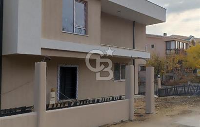 Alacaatlı da Muhteşem Konumlu Natamam İkiz Villa