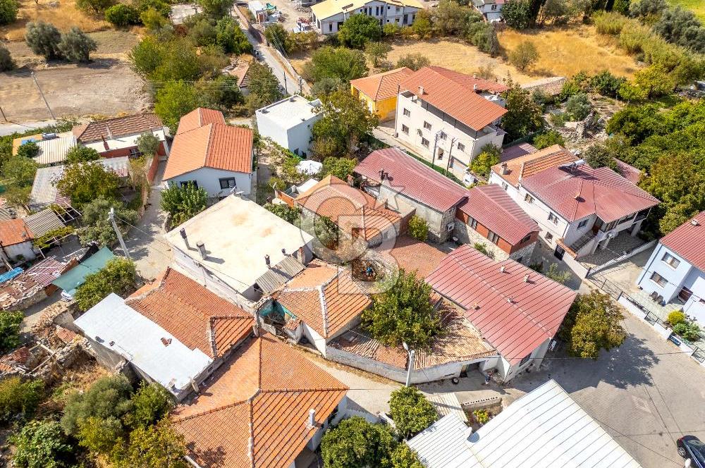 URLA ÖZBEK MAH. RESTORASYONA UYGUN SATILIK TAŞ EV