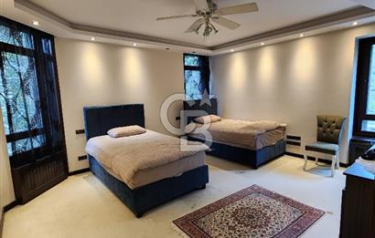 Suadiye'de Prestijli Bölgede 4+1 , 210 m² katta tek daire