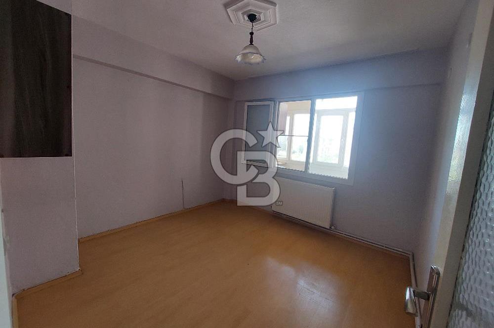 Bayraklı Manavkuyuda Doğalgaz Kombili Satılık Arakat 3+1 Daire
